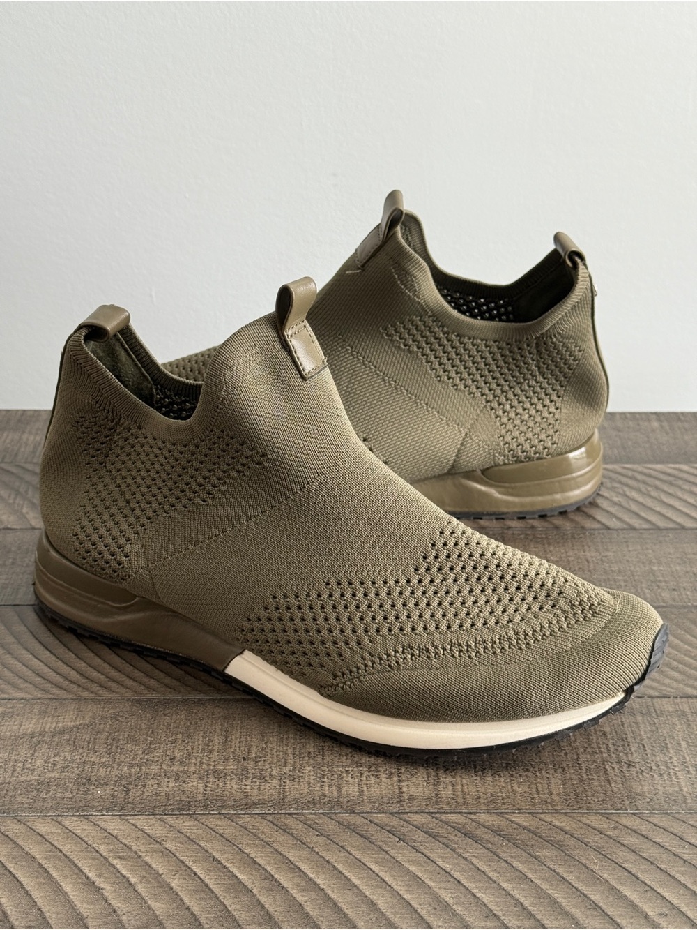 Urban Sport by J/Slides "Orion" Slip-On Knit Lifestyle Sneaker Women’s Size 11